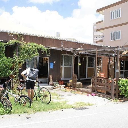 Minshuku Agaihama Hostel Yonabaru Екстериор снимка