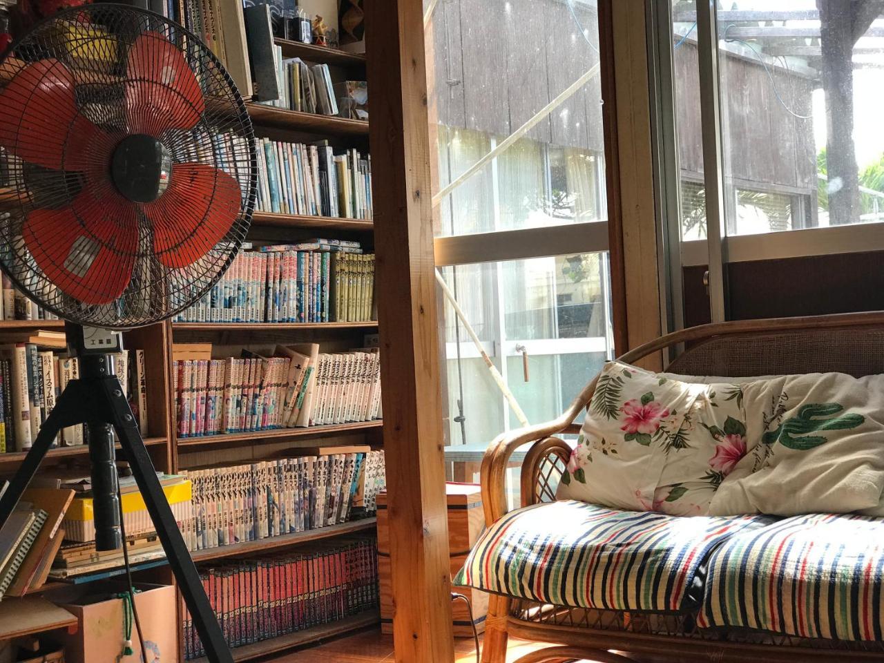 Minshuku Agaihama Hostel Yonabaru Екстериор снимка